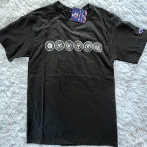 NWT Small Mens Black & White Champion Graphic Short Sleeve Tee